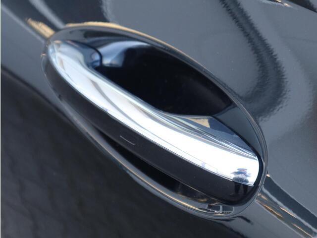 Mercedes-Benz C-KLASSE Estate 300 e AMG Line | Memory Seats | Trekhaak | Panoramadak | Dodehoekassistent | HUD | 360 camera | Keyless Entry | LED | Automaat