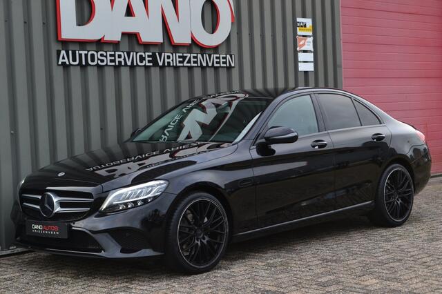 Mercedes-Benz C-KLASSE C180 CGI Avantgarde LED/Navi/Camera/19''