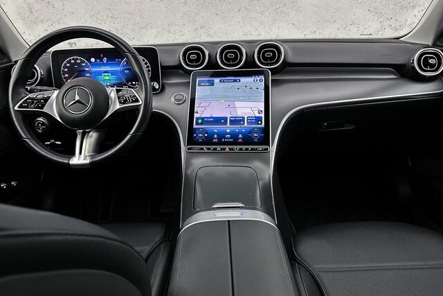 Mercedes-Benz C-KLASSE 300e plug-in hybride Limited | Panoramadak | Leder | Camera | Stoelverwarming