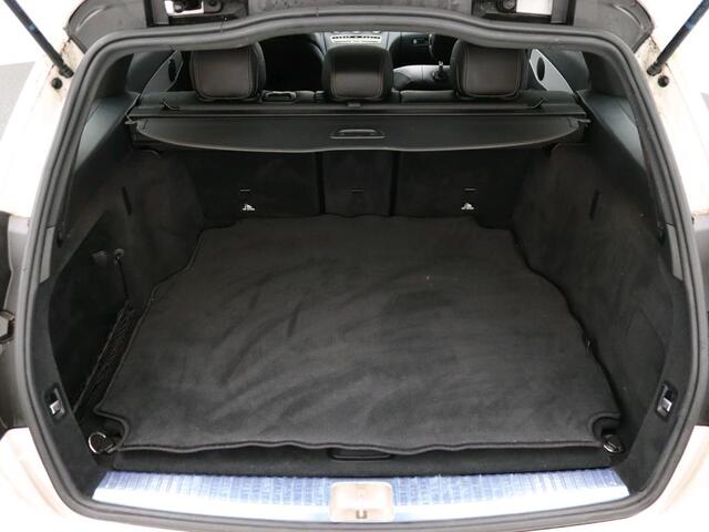 Mercedes-Benz C-KLASSE Estate 180 Business Solution AMG AMG Line | Night Pakket | Panorama Schuif-Kanteldak | Parkeerpakket met 360°-camera | Sfeerverlichting. Inclusief 24 maanden Mercedes-Benz Certified garantie voor Europa.