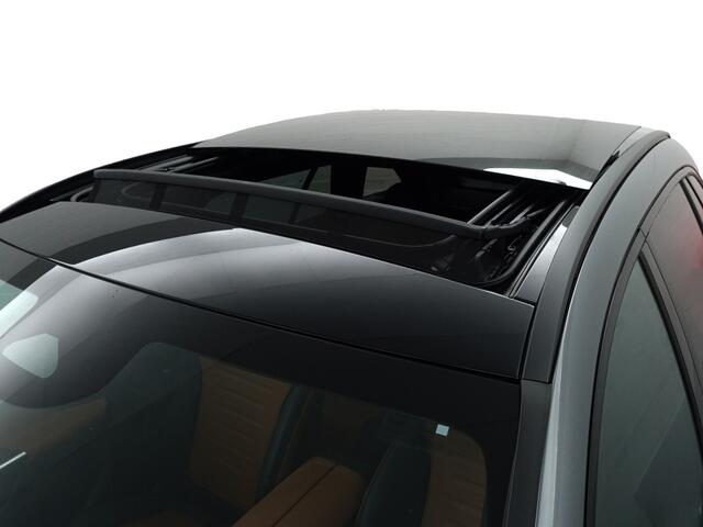 Mercedes-Benz C-KLASSE Estate 300 e AMG Line Aut- Two Tone Leder Interieur, Panoramadak, Carbon, Sfeerverlichting, Carplay, Android Auto