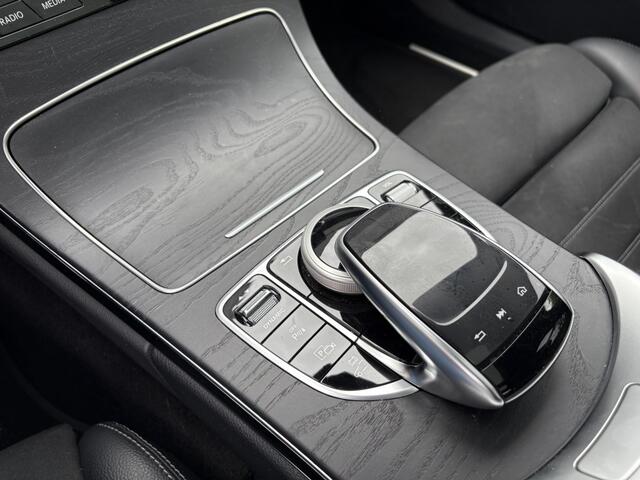 Mercedes-Benz C-KLASSE 300 e AMG - pano - camera - nap! - Apple CarPlay -