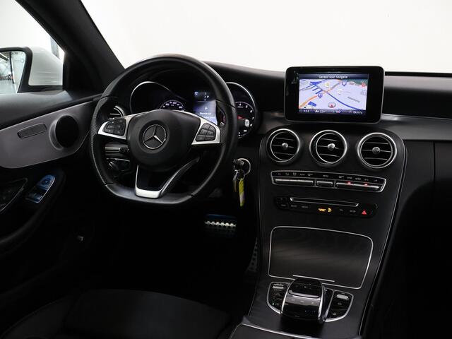 Mercedes-Benz C-KLASSE Coupé 180 Premium Plus | AMG Styling | Panoramadak | Stoelverwarming | LED Koplampen | Sfeerverlichting | Parkeerassistent