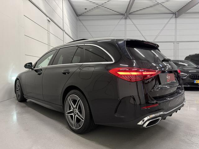 Mercedes-Benz C-KLASSE Estate 300 e AMG Line PANO/TREKHAAK/CAMERA/LEER-ALCANTARA SPORTST/LED/ACC/AMBIENT-PLUS/DODE-HOEK/OBSIDIANSCHWARZ METALLIC/VOLLEDIG MERCEDES DEALER HISTORIE