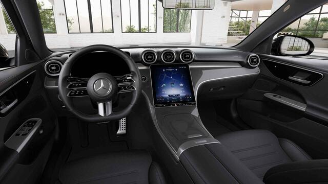 Mercedes-Benz C-KLASSE 180 AMG Line | Night | Panoramadak | Digital Light | Multispaaks AMG velgen | Stoelverwarming | Sfeerverlichting |