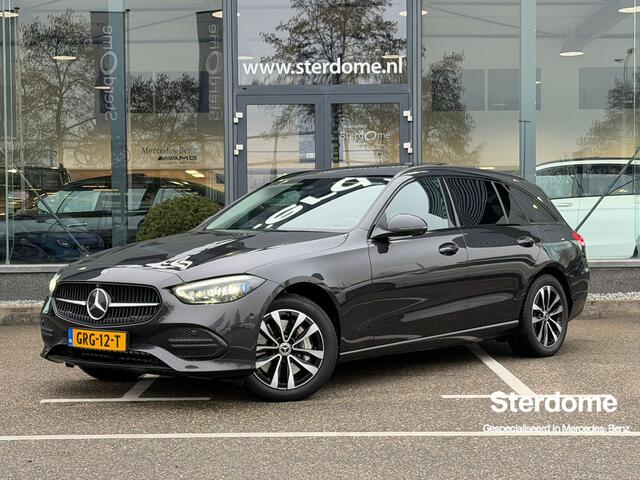 Mercedes-Benz C-KLASSE Estate 300 e Business Line Limited I Panorama dak I 360 camera I MBUX l Stoelverwarming I Sfeerverlichting l Tempomaat I Elektrische bed. Achterklep l Zomer en Winterset ( op afbeelding Winter ) l Voorverwarming l