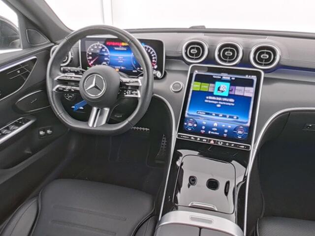 Mercedes-Benz C-KLASSE Estate 300 e AMG Plug-In Hybride AMG Line | Night Pakket | Trekhaak | PAnorama Schuif-Kanteldak | Advanced Soundsystem | Dodehoek Assist. Inclusief 24 maanden MB Certified garantie voor Europa.