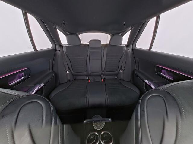 Mercedes-Benz C-KLASSE Estate 300 e AMG Plug-In Hybride AMG Line | Night Pakket | Memory Voorstoelen | Easy-Pack Achterklep | Stuur en Stoelverwarming. Inclusief 24 maanden Mercedes-Benz Certified garantie voor Europa.