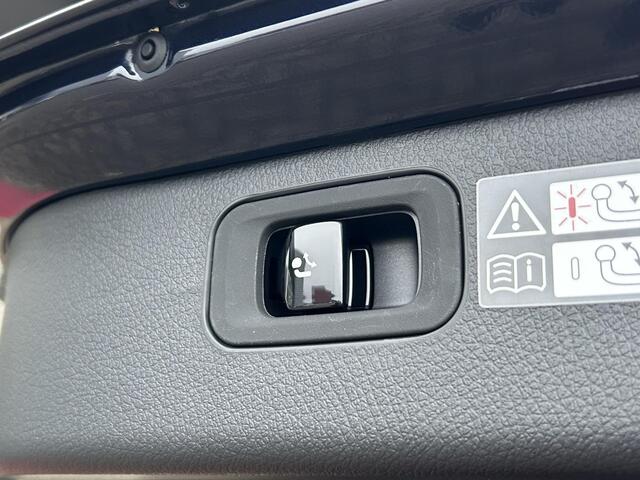 Mercedes-Benz C-KLASSE Estate 180 Luxury Line | Trekhaak | Panoramadak | Beige Interieur