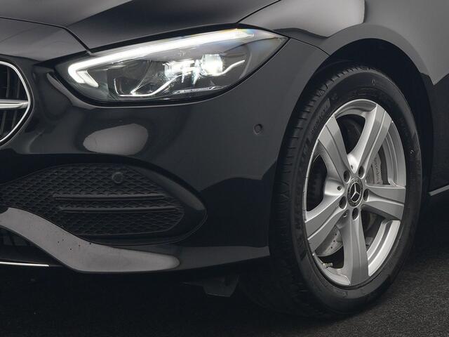 Mercedes-Benz C-KLASSE Estate 300 e Avantgarde Plug In Hybrid 313pk Dealer O.H. PHEV | Panodak | 360 Camera | Lederen Sportstoelen & Stuur Verwarmd | Sfeerverlichting | Apple Carplay | Blis | Navigatie | Cruise Control | Virtual | DAB |