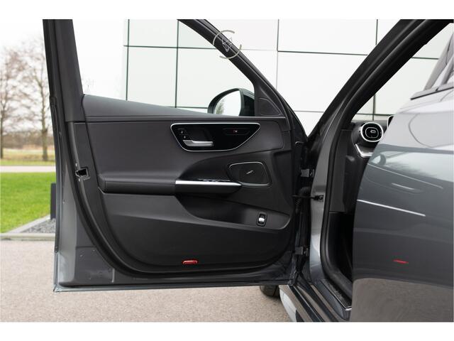 Mercedes-Benz C-KLASSE Estate 300 AMG Night Massage|ACC|Keyless|Pano|360|Soundsysteem|LED|19"|New Service