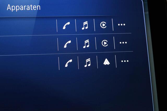 Mercedes-Benz C-KLASSE 300 e AMG Line | PANORAMADAK | VOORKLIMATISERING | CAMERA