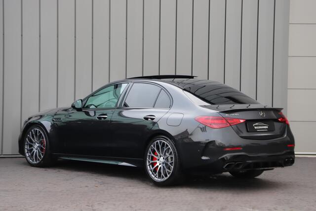 Mercedes-Benz C-KLASSE AMG 63 S E Performance | 680PK | Achterasbesturing | Head-up | Burmester | Keyless-go | Sfeerverlichting | Digital-light | Acc | 2025.