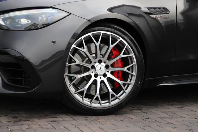 Mercedes-Benz C-KLASSE AMG 63 S E Performance | 680PK | Achterasbesturing | Head-up | Burmester | Keyless-go | Sfeerverlichting | Digital-light | Acc | 2025.