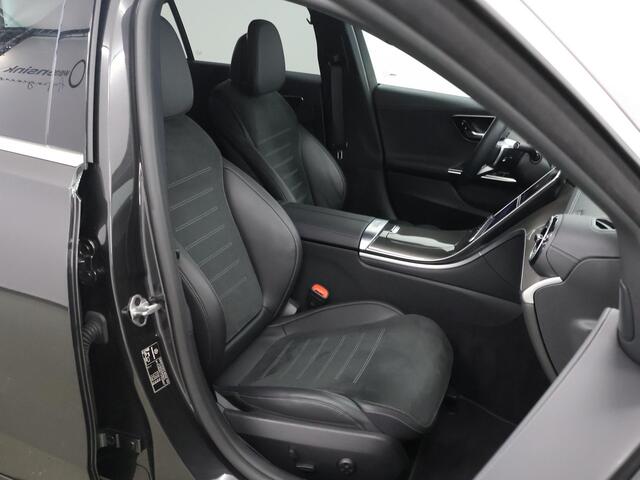 Mercedes-Benz C-KLASSE 180 AMG Line | Distronic | Achteruitrijcamera | Sfeerverlichting | Stoelverwarming |