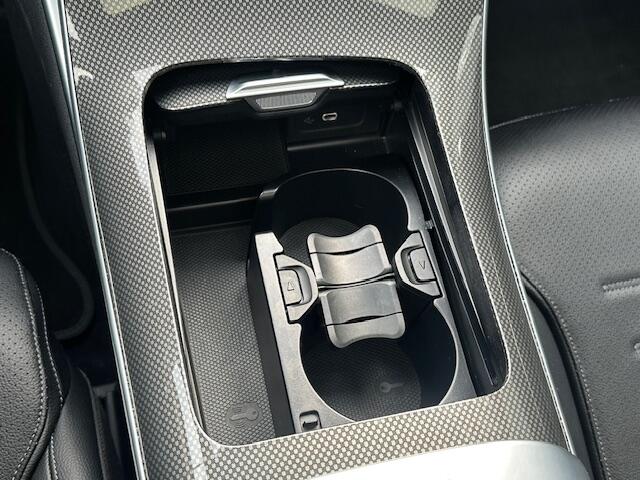 Mercedes-Benz C-KLASSE Estate 180 AMG Line / 360 camera / Laser koplampen / Panorama