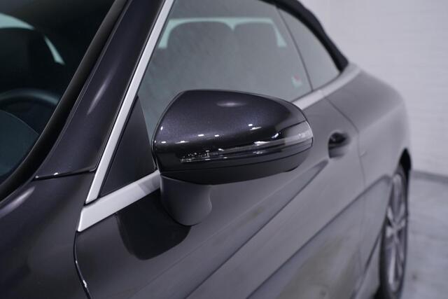 Mercedes-Benz C-KLASSE Cabrio 180 AMG Line AMG Styling Camera lederen-bekleding Apple Carplay digi-dashboard 18"-lmv spoorpakket windscherm nekwarmer keyless-start led-verlichting DAB-ontvangst PDC v+a cruise-controle