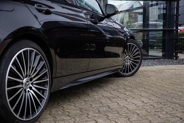 Mercedes-Benz C-KLASSE 180 AMG Line , Panoramadak, Carplay, 19 inch, Volleder