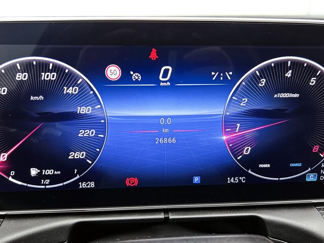 Mercedes-Benz C-KLASSE 180 AMG Nightpakket | Panoramadak | Alarm | 360° Camera | Memory | Augmented Reality | Keyless Go | Inclusief 24 maanden Mercedes-Benz Certified garantie voor Europa.