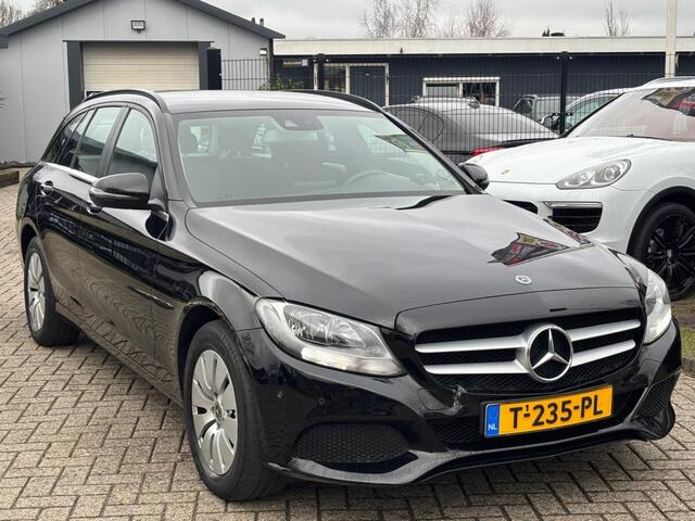 Mercedes-Benz C-KLASSE Estate C220 Diesel 2018 Zwart Handgeschakeld 127.000 KM
