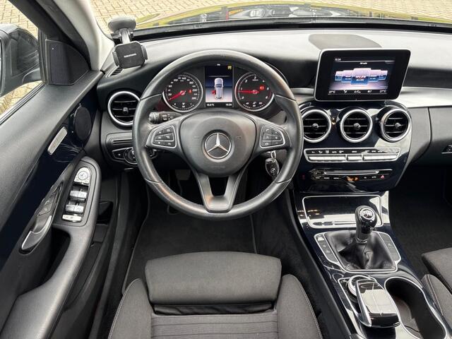 Mercedes-Benz C-KLASSE Estate C220 Diesel 2018 Zwart Handgeschakeld 127.000 KM