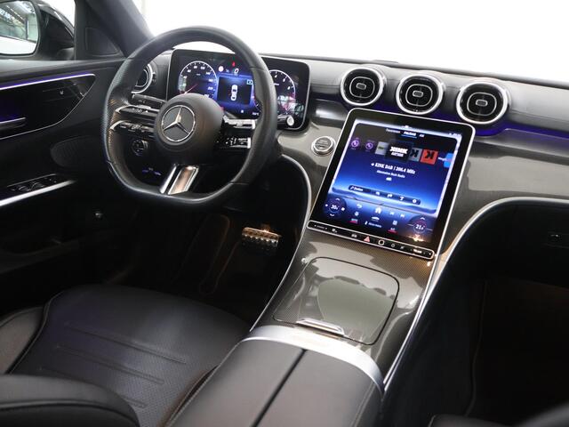 Mercedes-Benz C-KLASSE 180 AMG Line | Night | Panoramadak | Digital Light | Multispaaks AMG velgen | Stoelverwarming | Sfeerverlichting |