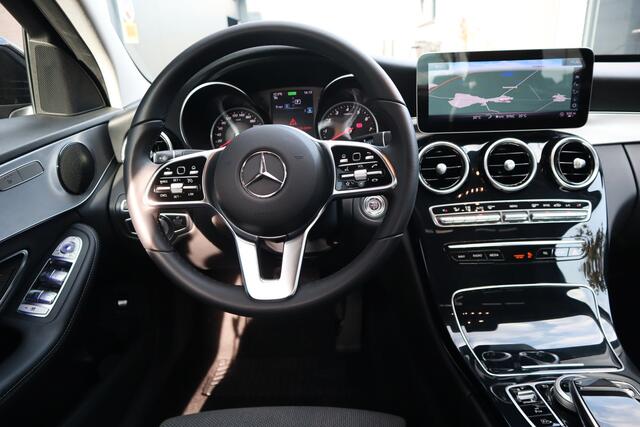 Mercedes-Benz C-KLASSE 200 Business Solution Plus Upgrade Edition 198 PK Schuifdak Sportstoelen Navi pro. Trekhaak Camera Etc. Etc.