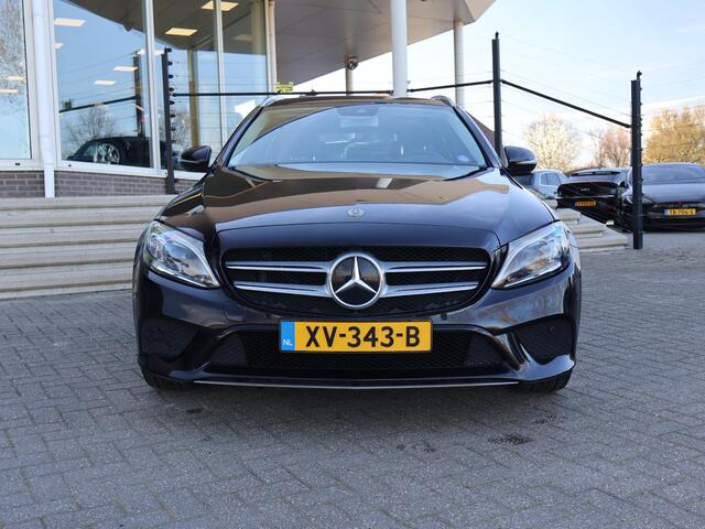 Mercedes-Benz C-KLASSE Estate 180 AUT. PREMIUM PLUS + BREEDBEELD CARPLAY | PANO | SFEERVERLICHTING | TREKHAAK
