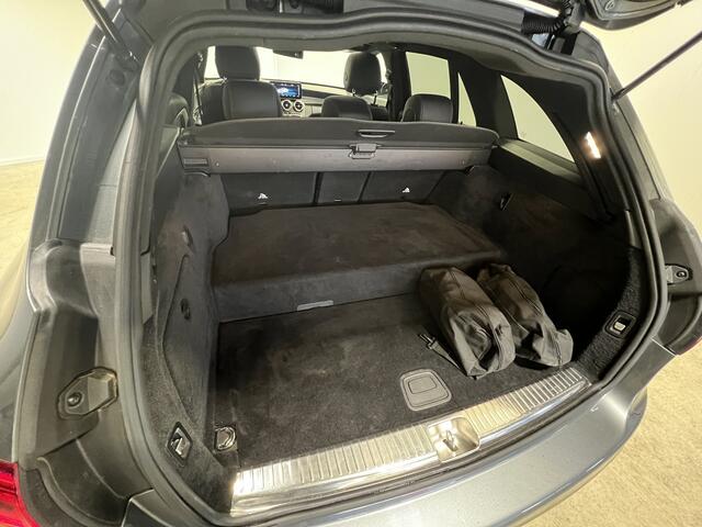 Mercedes-Benz C-KLASSE Estate 300 e Business Solution AMG Limited | Navigatie/Android/Apple Carplay | LM Velgen 18" | Panoramaschuifdak | Voorstoelen Verwarmd | Sfeer verlichting | Multibeam Led |