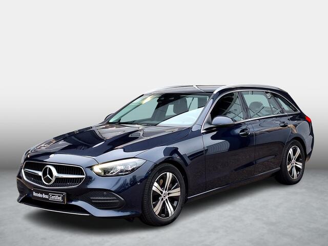 Mercedes-Benz C-KLASSE Estate 200 Launch Edition Luxury Line | Trekhaak | Rijassistentiepakket | Achteruitrijcamera | Sfeerverlichting | Stoelverwarming | Dodehoekassistentie | Elektrische achterklep