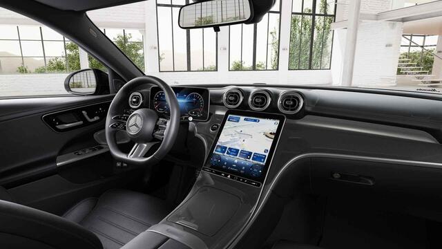 Mercedes-Benz C-KLASSE Estate 300e Business Solution AMG | Panoramaschuifdak | Trekhaak | Nightpakket | Burmester | Stoelverwarming | Dodehoekassistent |