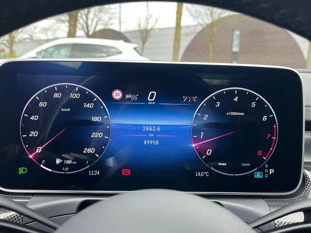 Mercedes-Benz C-KLASSE 300 AMG Line VAN: 43.900,- VOOR: 39.877,- UW LENTEVOORDEEL: 4.023,- | MEGA COMPLEET!! | RIJKLAARPIJS incl. 12mnd BOVAG