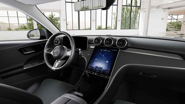 Mercedes-Benz C-KLASSE 200 Launch Edition Luxury Line | Sfeerverlichting | Stoelverwarming | Achteruitrijcamera |