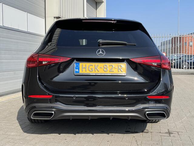 Mercedes-Benz C-KLASSE Estate 180 Star Edition AMG | Night Pakket | Panoramadak | Trekhaak | Burmester 3D Surround Sound | Elektrisch Verstelbare Stoelen + Memory | Apple CarPlay | Android Auto | Dodehoekassistent | Sfeerverlichting | Stoelverwarming