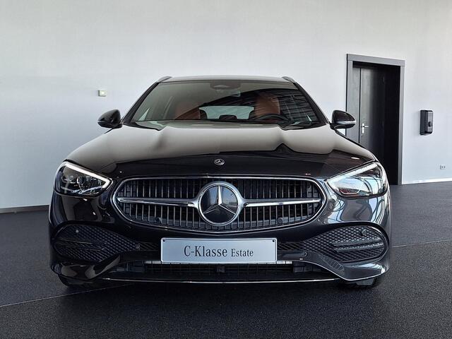 Mercedes-Benz C-KLASSE Estate 180 | Panoramadak | Bruin leder | Privacy Glas Achter | Sierdelen Lindehout Antraciet | Apple CarPlay | Android Auto | Elektrisch Verstelbare Voorstoelen + Memory