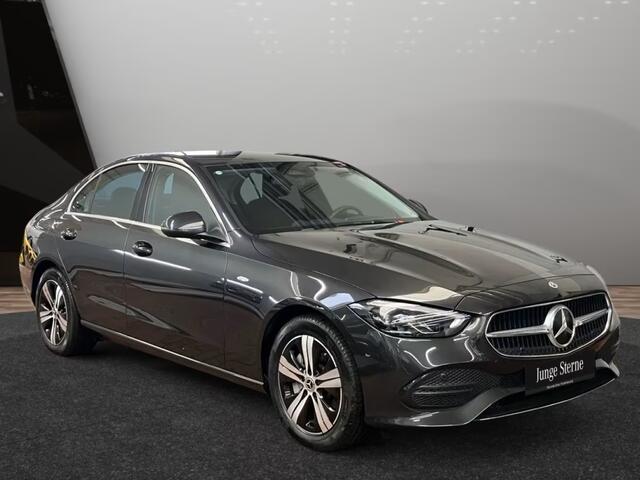 Mercedes-Benz C-KLASSE 300e AVANTGARDE ** HIGH LED, NAVI+, MEMORY, VERW. STUUR, SPIEGEL-PACK ** 1e EIG - Ex MB-AG - ¤ 19.200,= onder NP ** ** INFORMEER OOK NAAR ONZE AANTREKKELIJKE FINANCIAL-LEASE TARIEVEN **
