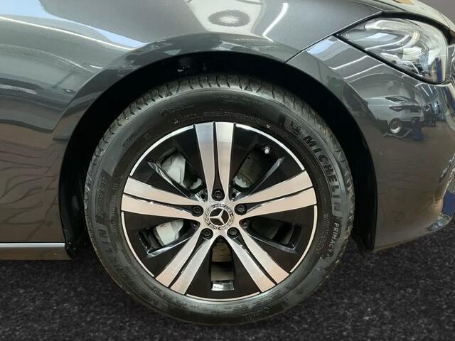 Mercedes-Benz C-KLASSE 300e AVANTGARDE ** HIGH LED, NAVI+, MEMORY, VERW. STUUR, SPIEGEL-PACK ** 1e EIG - Ex MB-AG - ¤ 19.200,= onder NP ** ** INFORMEER OOK NAAR ONZE AANTREKKELIJKE FINANCIAL-LEASE TARIEVEN **