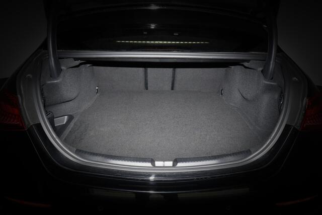 Mercedes-Benz C-KLASSE 300e AMG Line Limited PANO | MEMORY | LEDER | 360 CAM | CARPLAY | BLINDSPOT | STOELVERW + MASSAGE | ACC | LMV 19''