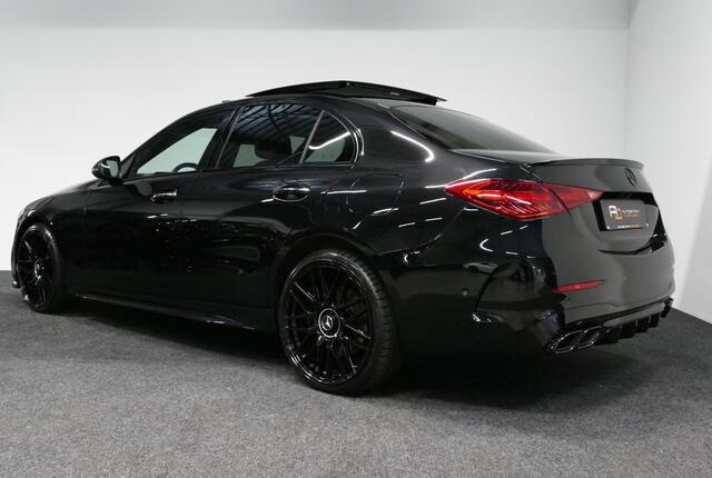 Mercedes-Benz C-KLASSE 300 e AMG Line / C63s Look Diffuser / Panamericana Grille / Maxton Design Bodykit V.2 / Panoramadak / Elektr. verstelbare voorstoelen + memory / Stoelkoeling & -verwarming / Digital Light / Ambienteverlichting Plus / HUD / Rondomzichtcamera / 20'' LMV / S