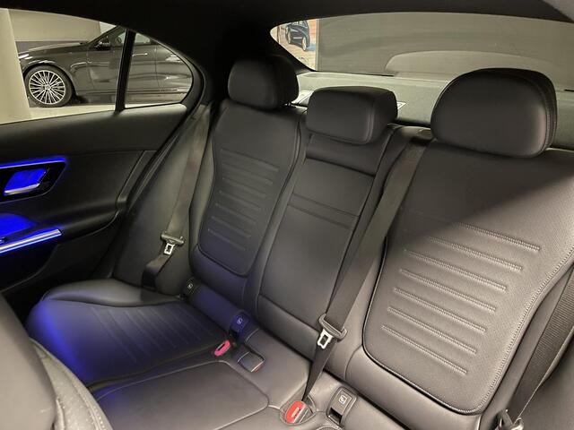 Mercedes-Benz C-KLASSE 200 AMG Line | Pano | Trekhaak | Memory