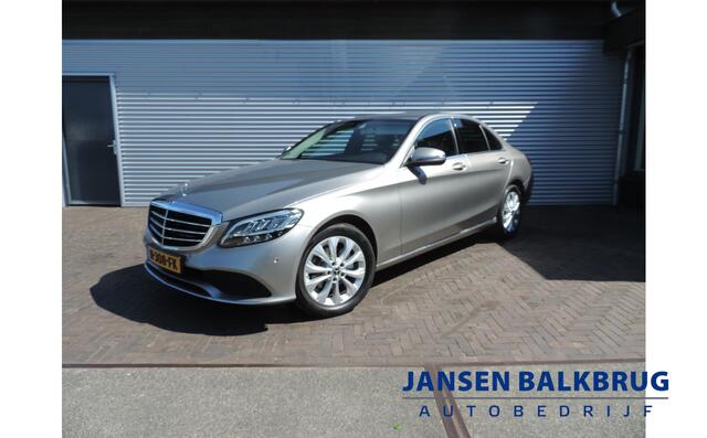 Mercedes-Benz C-KLASSE 180 Business Solution Plus Upgrade Edition