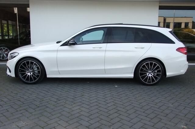 Mercedes-Benz C-KLASSE Estate 180 AMG Sport Edition / Parelmoerwit Diamantweiss/ 19 inch/ Panorama/ 360 camera/ Dodehoekassist/ Grootlicht assist/ Multibeam/ 9G automaat/ Sfeerverlichting/ Winterset