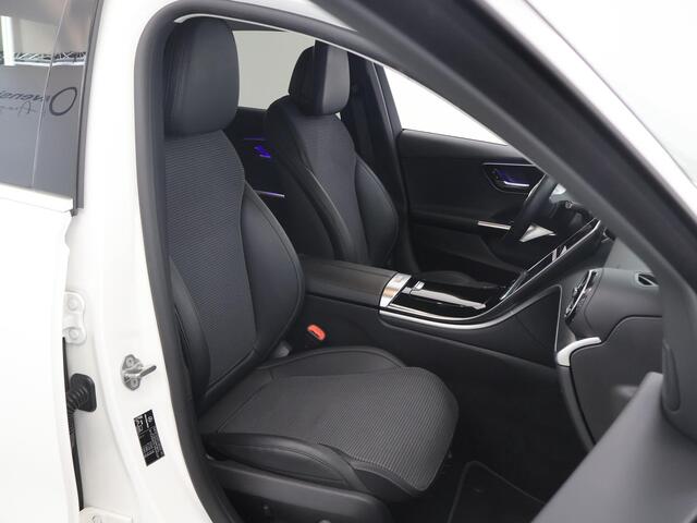 Mercedes-Benz C-KLASSE 200 Launch Edition Luxury Line | Distronic | Getint glas | Stoelverwarming |