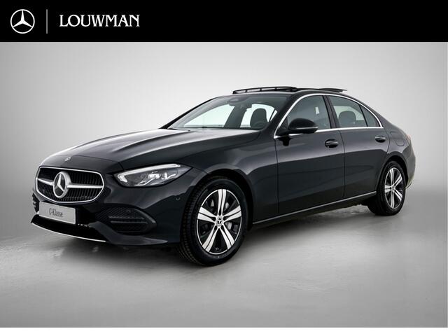 Mercedes-Benz C-KLASSE 300 e Business Solution | Warmtewerend, donkergetint glas | Trekhaak | Panoramaschuifdak | GUARD 360° Plus | Sierdelen diamantpatroon zilvergrijs | Sfeerverlichting | Smartphone-integratie |