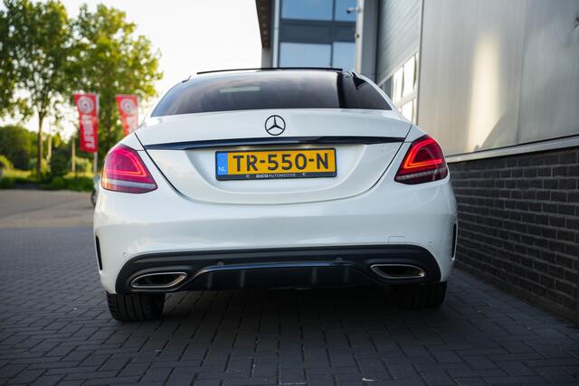 Mercedes-Benz C-KLASSE 180 Advantage Pack AMG-Sportpakket /Facelift-Model/ Pano-Dak/ Sport-Stoelen/ Stoel.Verw/ Night-Pakket/ Camera/ Trekhaak/ 18'' LMV