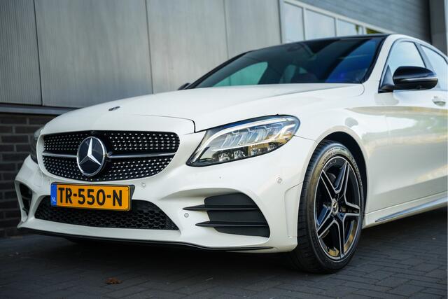 Mercedes-Benz C-KLASSE 180 Advantage Pack AMG-Sportpakket /Facelift-Model/ Pano-Dak/ Sport-Stoelen/ Stoel.Verw/ Night-Pakket/ Camera/ Trekhaak/ 18'' LMV