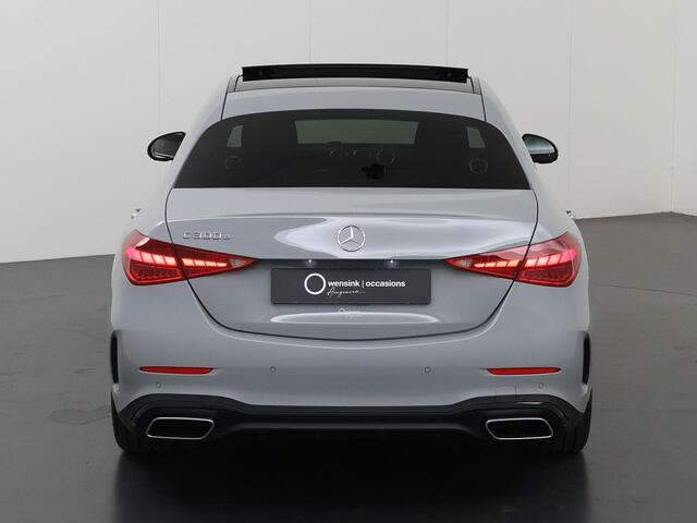 Mercedes-Benz C-KLASSE 300 e Business Solution AMG | Panoramaschuifdak | Matrix Led | Keyless | 360°-camera | Comfortpakket Plus | Trekhaak |