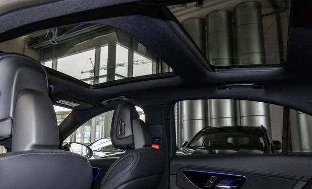 Mercedes-Benz C-KLASSE 200 AMG ** ADAPT. LED, PANORAMA, ALARM, WINTERPACK, 19-inch LMV, SPIEGEL-PACK ** 1e EIG - UNFALLFREI ** ** INFORMEER OOK NAAR ONZE AANTREKKELIJKE FINANCIAL-LEASE TARIEVEN **