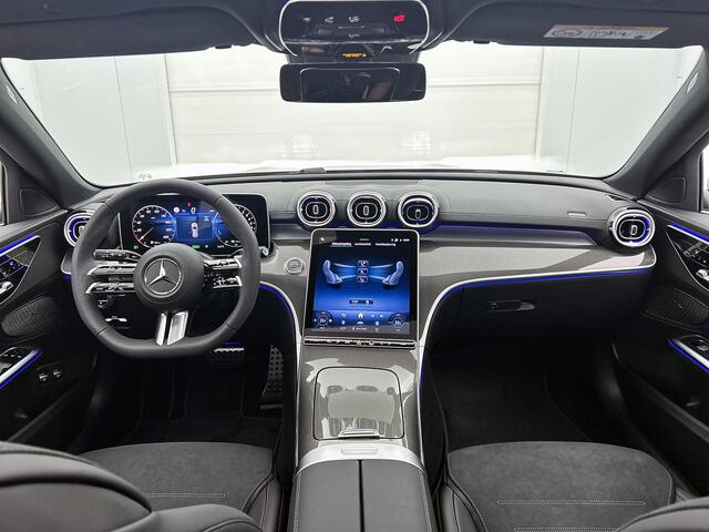 Mercedes-Benz C-KLASSE Estate 300 e Business Solution AMG | Comfortpakket Plus | Nightpakket | Parkeerpakket met 360°-camera | Trekhaak | Panoramaschuifdak | 19" multispaaks lichtmetalen AMG-velgen | GUARD 360° Plus | Middenconsole metaalstructuur |