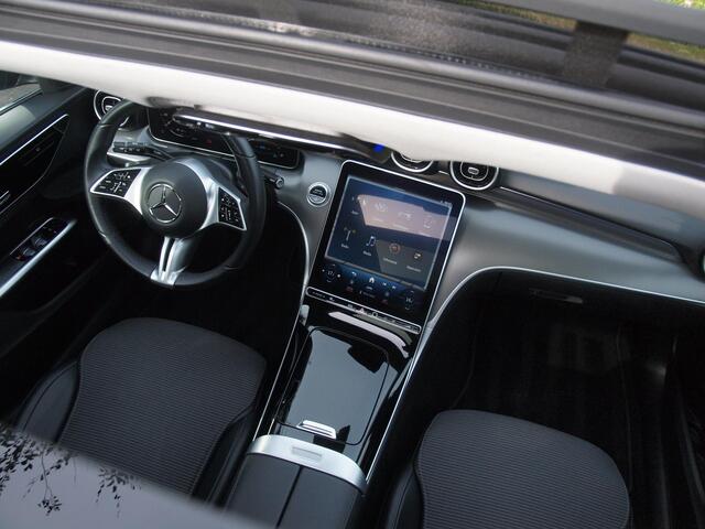 Mercedes-Benz C-KLASSE Estate 200 Launch Edition Luxury Line | Panoramadak | Burmester Audio | Camera | Sfeerverlichting | Apple Carplay |
